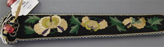 A Chinese embroidered silk fan case, early 20th century, 30.5cm